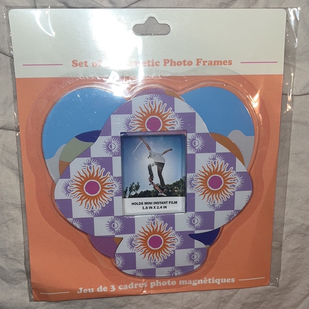 Urban Outfitters 3 pk magnetic photo frames NWT LAST ONE